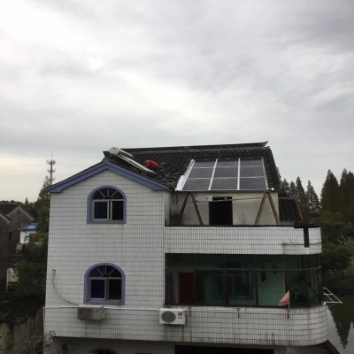 小瓦換新顏，光伏屋頂防水還產(chǎn)金錢